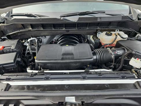 Used 2025 Chevrolet Silverado 1500 LT AWD/4WD image 34
