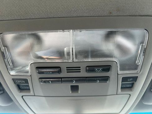 Used 2017 Toyota Camry XLE FWD image 45
