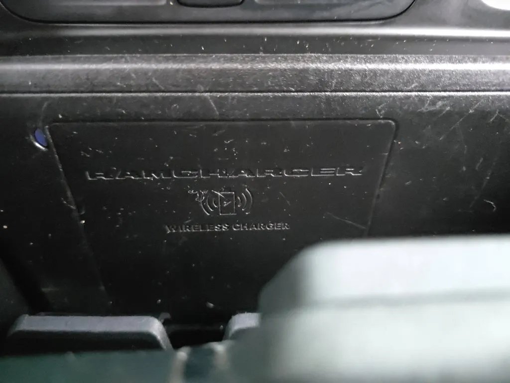 Used 2019 RAM 1500 Laramie AWD/4WD image 33