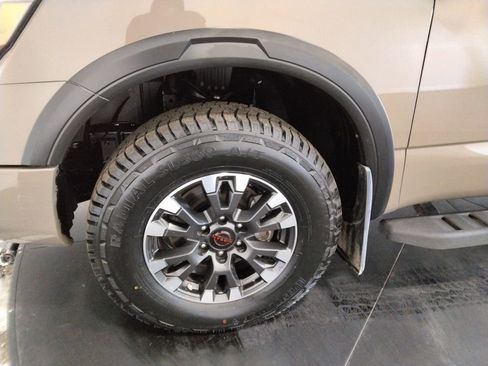 Used 2023 Nissan Titan PRO-4X w/ Pro-4x Convenience Package image 46