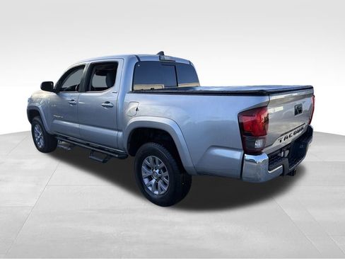 Used 2019 Toyota Tacoma SR5 image 5