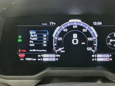 Used 2024 Toyota Tundra Limited AWD/4WD image 19