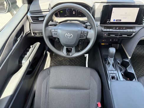 Used 2026 Toyota Camry LE FWD image 12