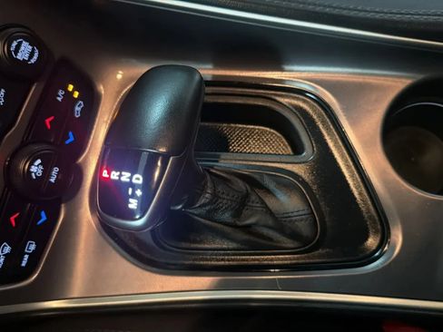 Used 2019 Dodge Challenger R/T RWD image 12