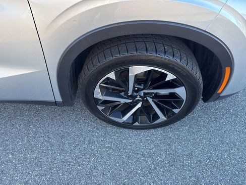 Used 2024 Mitsubishi Outlander SE image 12