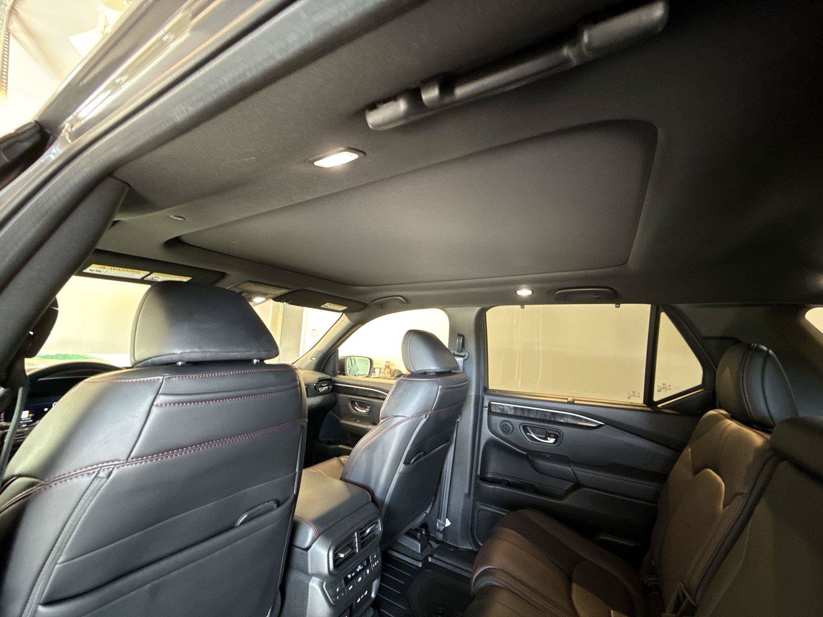 Used 2025 Honda Pilot Black Edition image 16