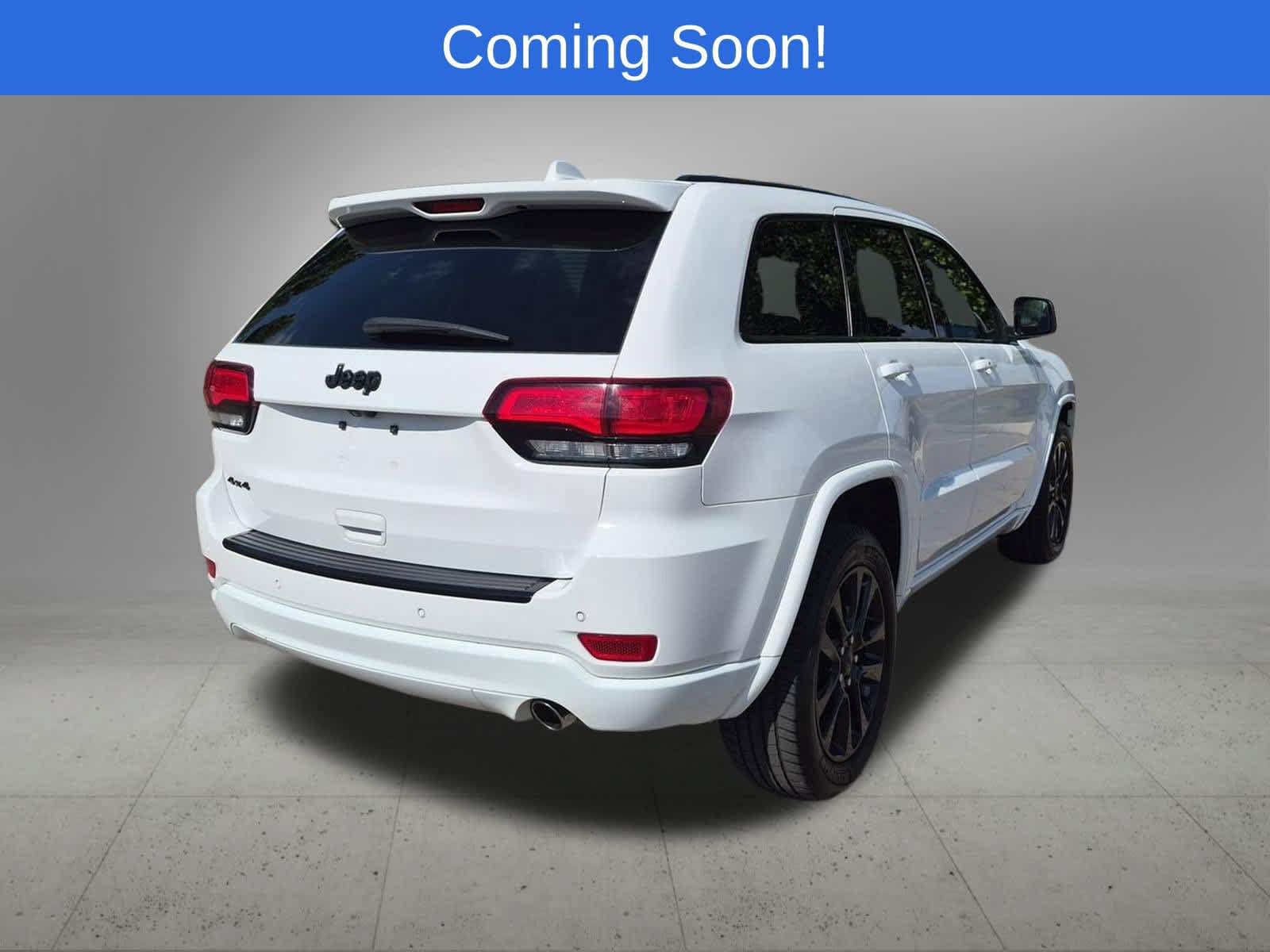 Used 2018 Jeep Grand Cherokee Altitude AWD/4WD image 6