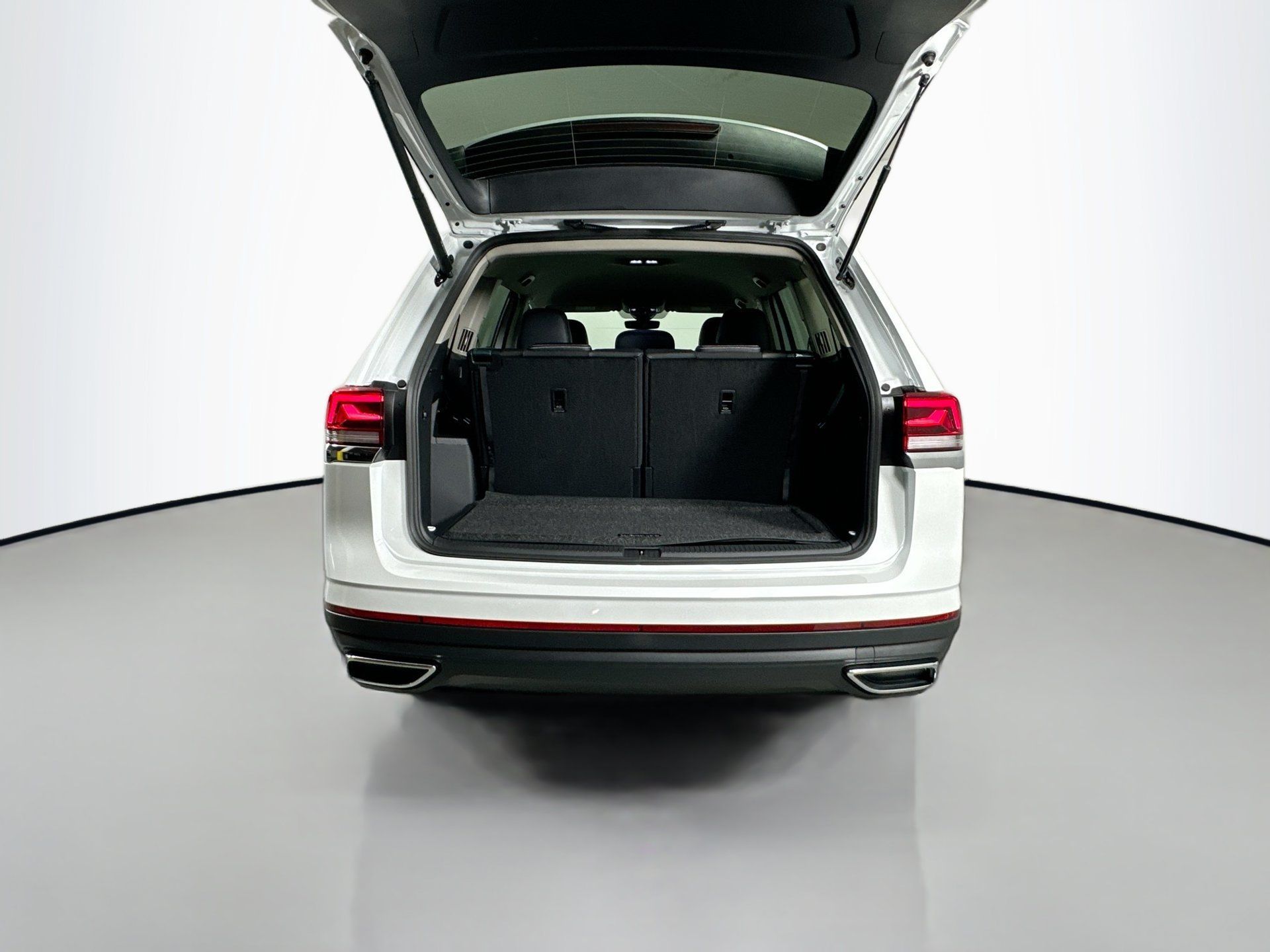 Certified 2026 Volkswagen Atlas SE FWD image 24