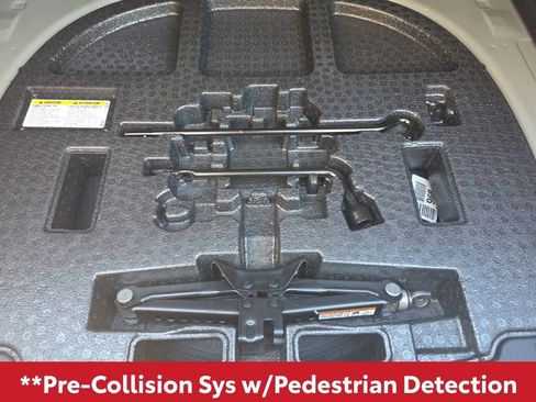 Used 2022 Toyota Camry XSE image 15