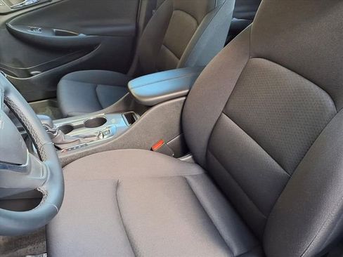 Used 2024 Chevrolet Malibu LT w/ Sport Edition image 3