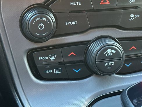 Used 2023 Dodge Challenger SXT w/ Blacktop Package image 28