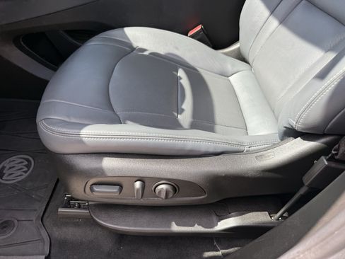 Used 2023 Buick Enclave Essence w/ Sport Touring Edition FWD image 28
