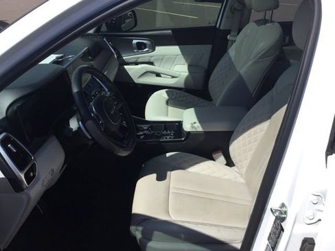 Used 2023 Kia Sorento SX AWD/4WD image 23