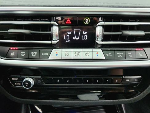 Used 2023 BMW X3 xDrive30i w/ Premium Package w/ZPA AWD/4WD image 19