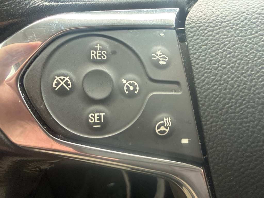 Used 2019 Chevrolet Traverse Premier w/ Driver Confidence II Package FWD image 31