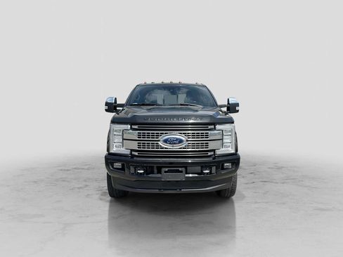 Used 2017 Ford F250 Platinum w/ Platinum Ultimate Package AWD/4WD image 9