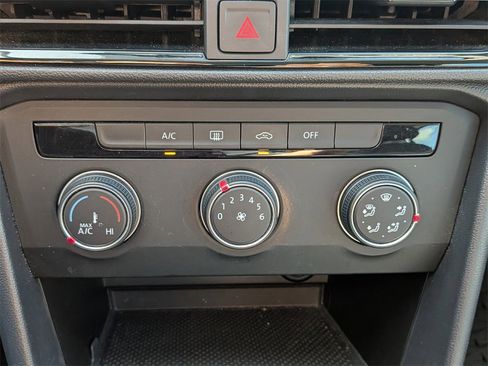 Used 2022 Volkswagen Taos S image 21