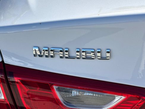 Used 2018 Chevrolet Malibu LS FWD image 38