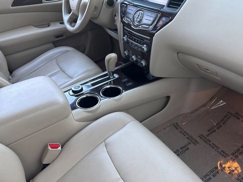 Used 2014 Nissan Pathfinder SL w/ Cargo Package image 31