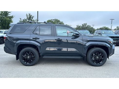 New 2026 Toyota 4Runner Platinum AWD/4WD image 10