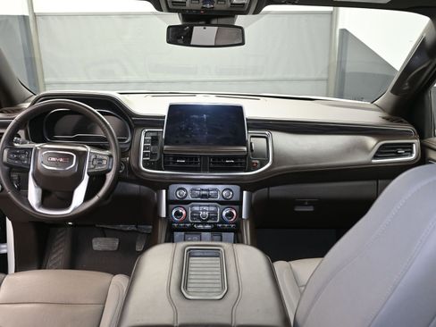 Certified 2023 GMC Yukon XL SLT w/ SLT Premium Package image 18