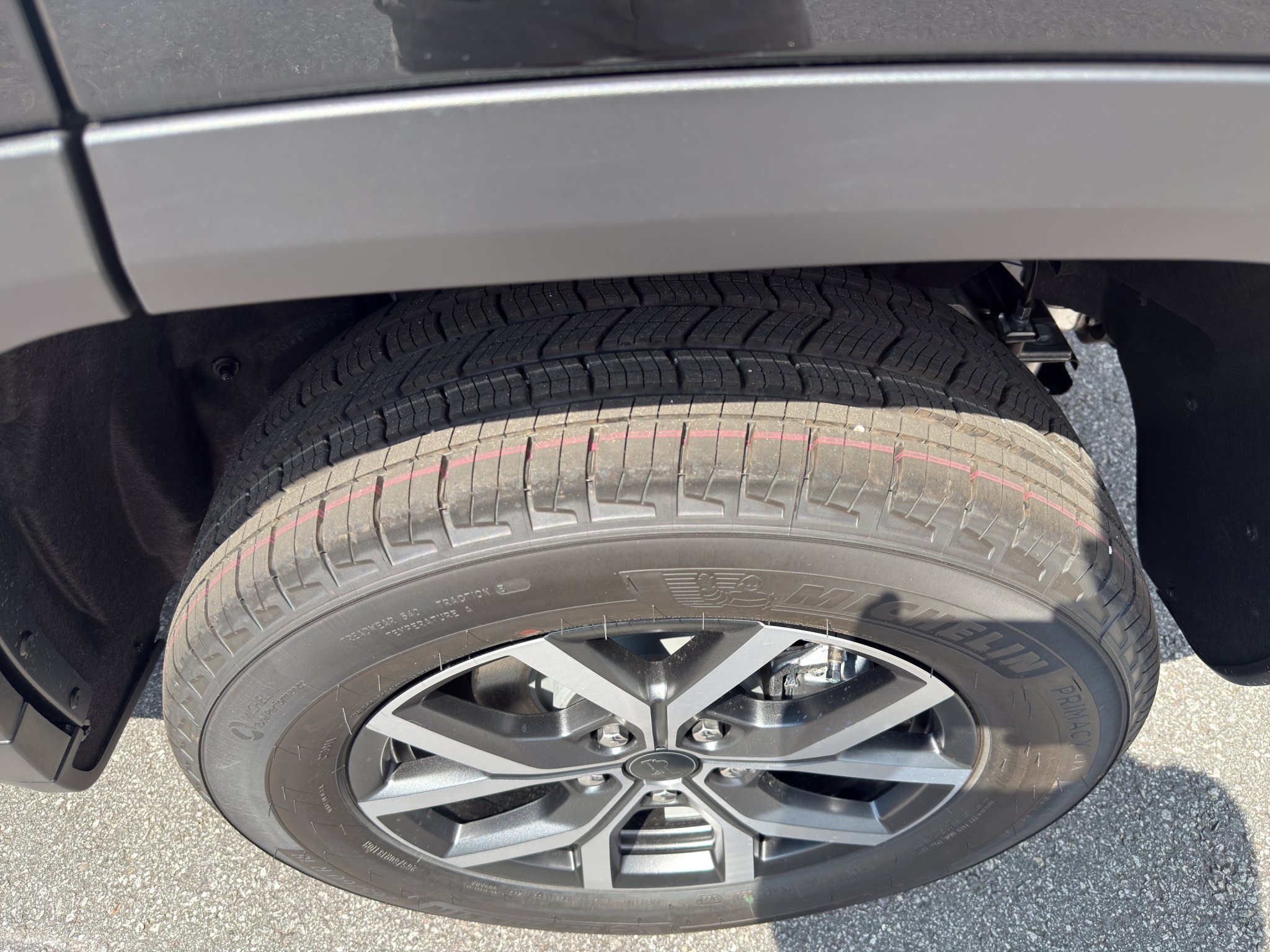 New 2027 Jeep Grand Cherokee Laredo X RWD image 14