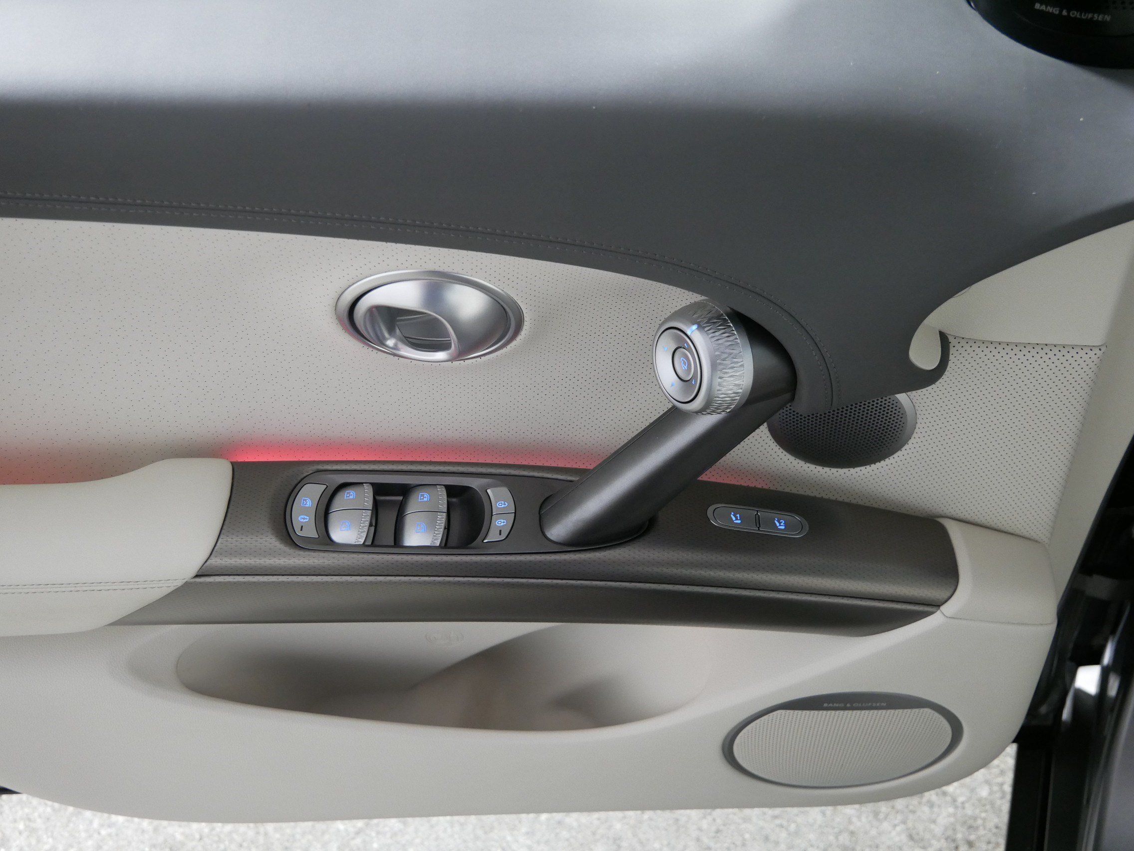 Certified 2023 Genesis GV60 Advanced AWD/4WD image 19