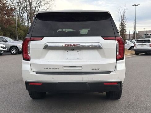 Used 2022 GMC Yukon SLT w/ SLT Premium Package image 7