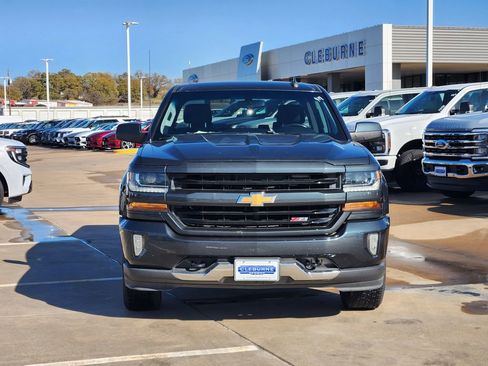 Used 2018 Chevrolet Silverado 1500 LT w/ Texas Edition image 2