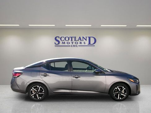 Used 2024 Nissan Sentra SV FWD image 5