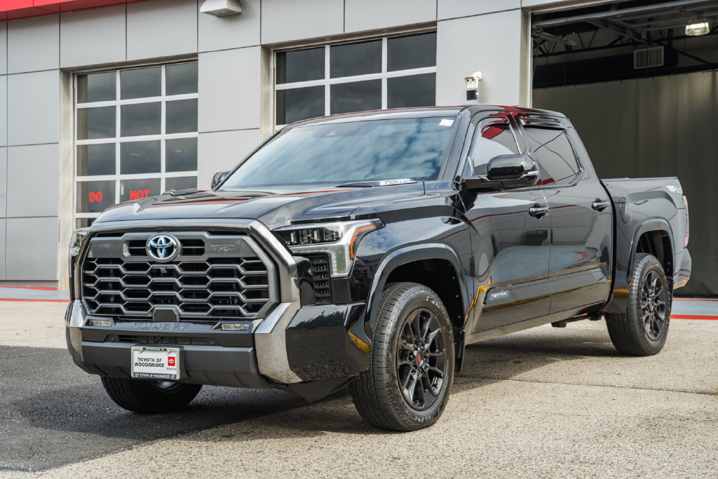 Used 2024 Toyota Tundra Platinum w/ TRD Off-Road Package AWD/4WD image 3