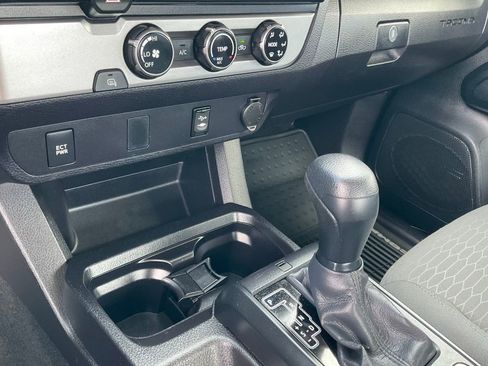 Used 2016 Toyota Tacoma SR5 image 40