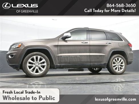 Used 2017 Jeep Grand Cherokee Limited image 16