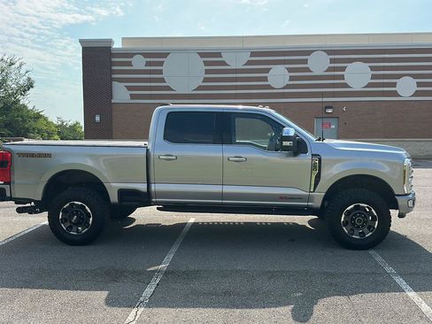 Certified 2024 Ford F250 Platinum w/ Tremor Off-Road Package AWD/4WD image 6