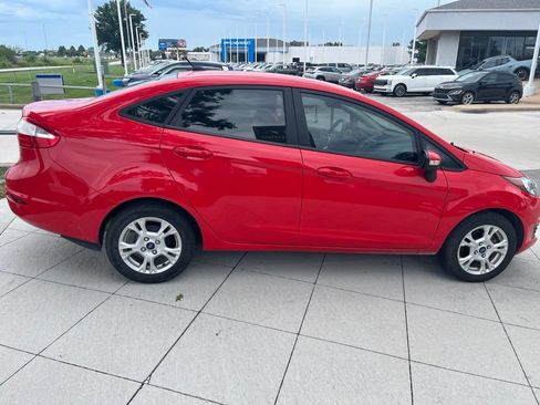 Used 2014 Ford Fiesta SE FWD image 5