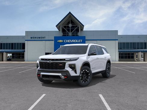 New 2027 Chevrolet Traverse Z71 w/ Enhanced Driving Package AWD/4WD image 8