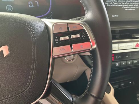 Used 2024 Kia Telluride S AWD/4WD image 21