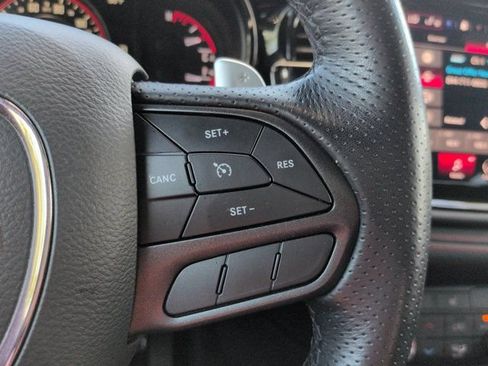 Used 2025 Dodge Durango GT AWD/4WD image 25