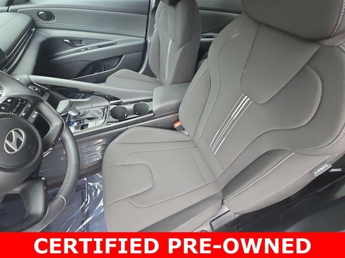 Used 2025 Hyundai Elantra SEL FWD image 15