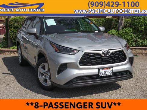 Used 2021 Toyota Highlander L FWD image 1