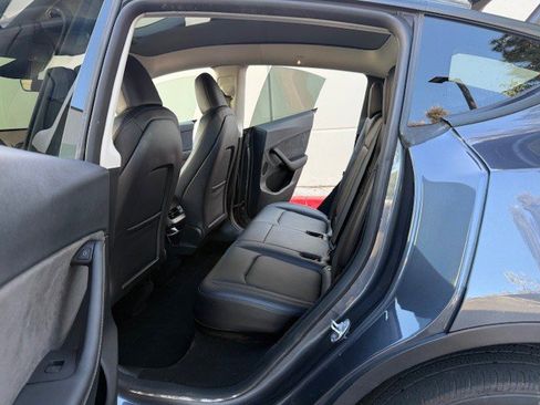 Used 2023 Tesla Model Y Long Range image 15