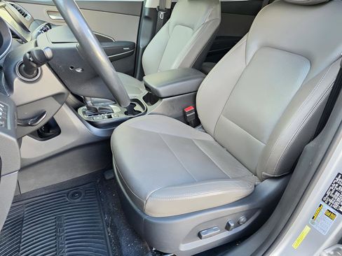 Used 2018 Hyundai Santa Fe Limited image 21