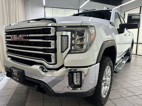 Used 2023 GMC Sierra 3500 SLT w/ SLT Convenience Package image 15