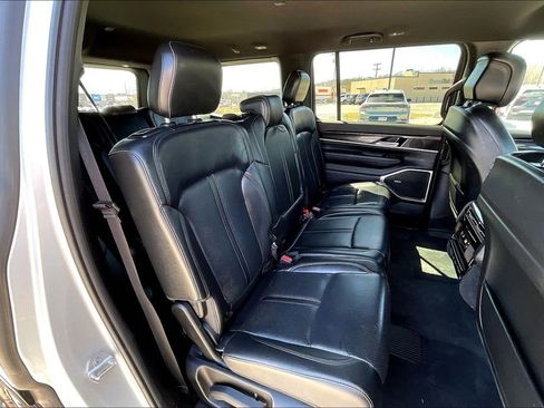 Used 2022 Jeep Wagoneer Series I image 29