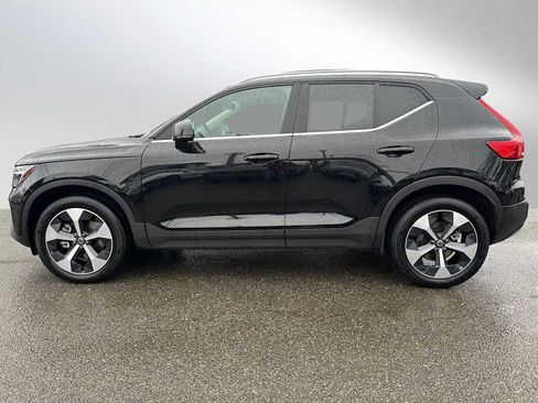 Used 2025 Volvo XC40 B5 Core w/ Protection Package Premier image 6