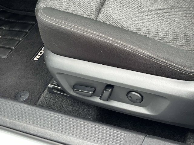 Used 2024 Nissan Rogue SV AWD/4WD image 28