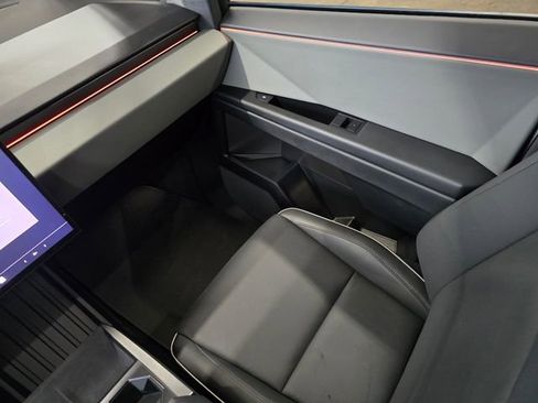 Used 2024 Tesla Cybertruck AWD Crew Cab image 14