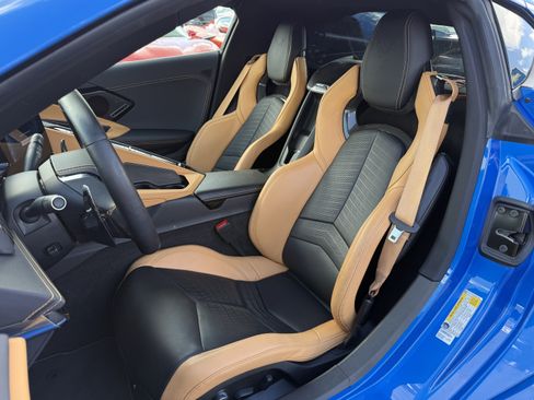 Used 2025 Chevrolet Corvette Z06 RWD image 16
