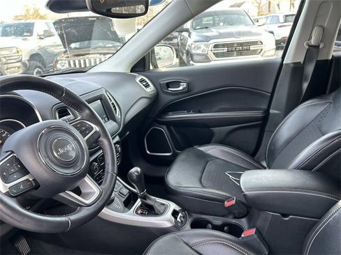 Used 2019 Jeep Compass Latitude image 21