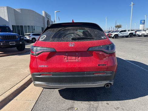 Used 2024 Honda HR-V Sport image 6